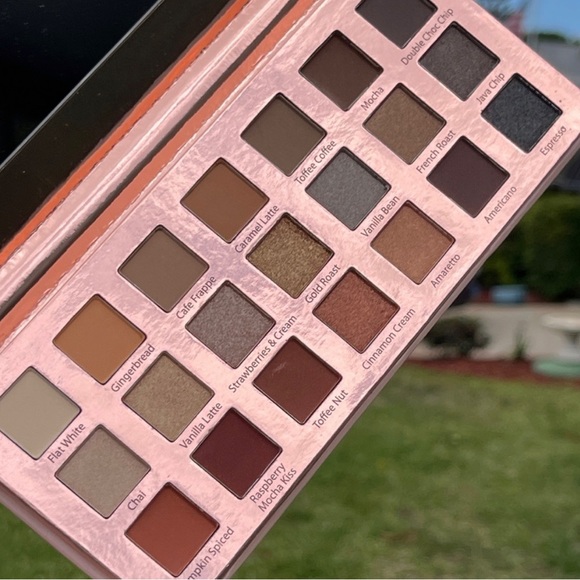 🔥Brand New The Beauty Crop Espresso Yourself Palette M30 - Picture 4 of 6